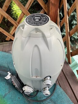 Vířivý bazén - 2