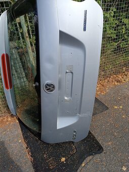 VW Golf 5 combi ,variant - páté dveře, víko kufru - 2