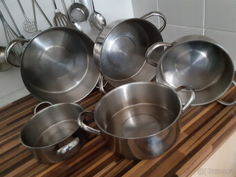 Sada nerezových kastrolů - 2