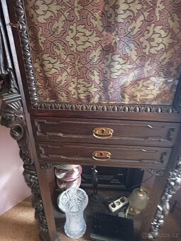 Starožitný bar - 2