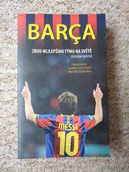 Prodám 2x novou knihu Andrés Iniesta Umělec+BARCA - 2