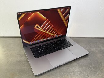 Macbook Pro 16" 2021 512GB / 16GB / M1 Pro / Space gray - 2