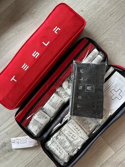 3v1 Tesla lékárnička trojúhelník vesta - 2