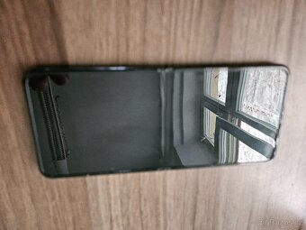Samsung Z Flip 4 - 2