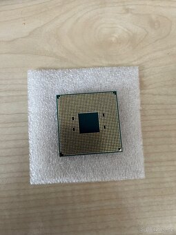 AMD Ryzen 3 3100 - 2