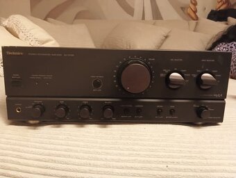 Zesilovač technics - 2