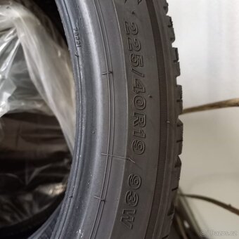 225/40 r19 zimni - 2