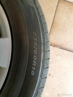 Prodám letní pneumatiky s disky 235/60 R18 - 2