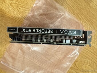 Nvidia RTX 2060 - 2
