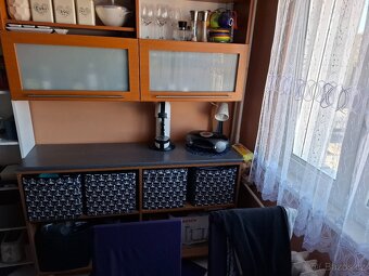 Část kuchyňského nábytku - 2