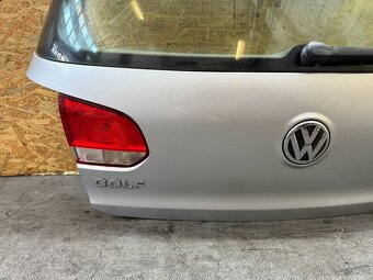 Zadni pate dvere kufr Vw Golf 6 stribrne - 2
