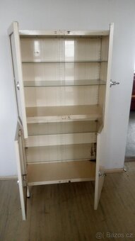 Lékařská skříň - 2