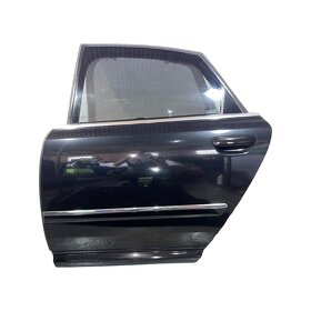 Prodáme všechny dveře Audi A8 D3 LZ9Y 2007 - 2