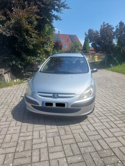 Prodám Peugeot 307 Kombi 2.0 l, tažné zařízení - 2
