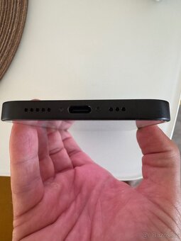 Novy Apple iPhone 16e 128GB Black - 2