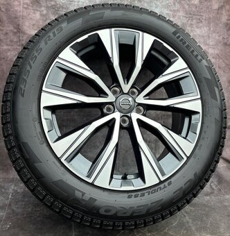 Orig.alu Bicolor Volvo XC60 235/55R19 více sad - 2
