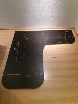 Stůl z lamino desky 170x170 (do prostoru / rohový) - 2