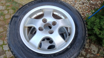 Zimní pneu 185/65 R14, 5mm na disku Ford (#182) - 2