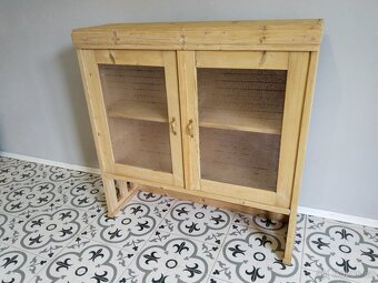 Stará, prosklená skříňka, vršek, vitrína - 2