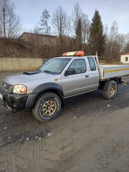 Nissan navara d22 valník - 2