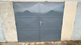 Prodám garáž v super stavu - 2