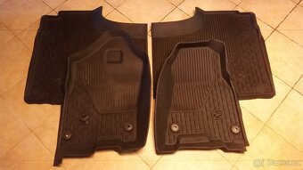 DODGE RAM - ČERNÉ GUMOVÉ KOBERCE MOPAR - 2