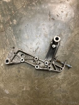 Držák předního ramene, konzola levá - 2