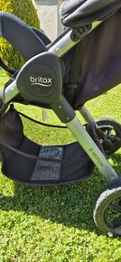 Kočárek Britax b-motion + držák na pití Britax - 2