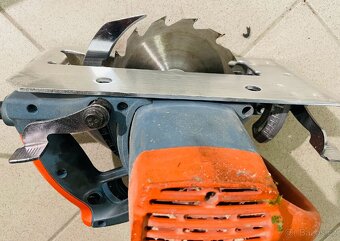 Maflík a vibrační bruska - 2