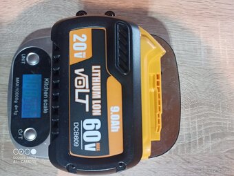 deWALT baterie Li-ion - 2