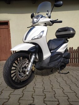 Piaggio Beverly 300 - 2