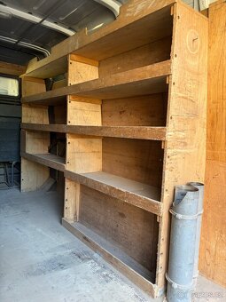 Vestavba - regály - 2