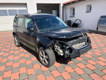 ŠKODA YETI - Náhradní díly z havarovaného vozu - 2