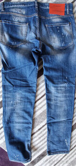 DSQUARED2 (52-36). - 2