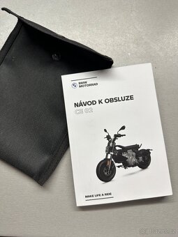 Návod k obsluze / servisní knížka BMW CE 02 - 2