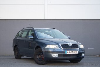 Škoda Octavia Combi 2.0 FSI Ambiente - 2