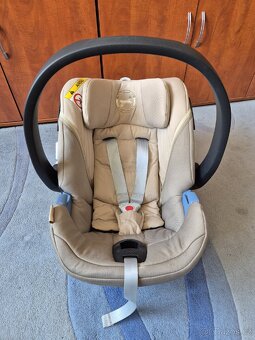 Cybex Aton 5 + základna bez isofixu, na prostřední sedadlo - 2