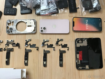 KUPA - HROMADA - dílů IPHONE - 🍎🍏 5x Iphone 13 / 12 PRO - 2
