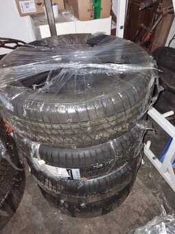 Kumho wintercraft 225/55R19 - 2
