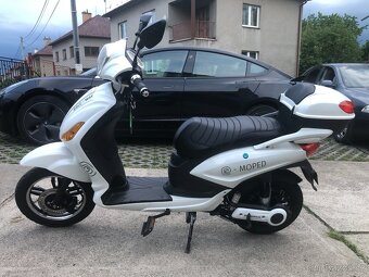 Elektroskútr Racceway E-Moped 80 km/h Nejlepší tuning 5,2kW - 2