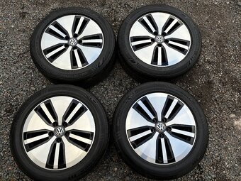 Alu orig letni sada Volkswagen 5x112 7J ET40 215/55 R17 - 2
