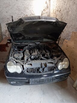 Mercedes Benz C200 W203 náhradní díly - 2