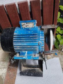 MOTOR - BRUSKA - 2