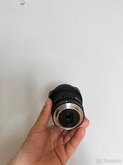 Sony E PZ 10-20mm f/4 G - 2