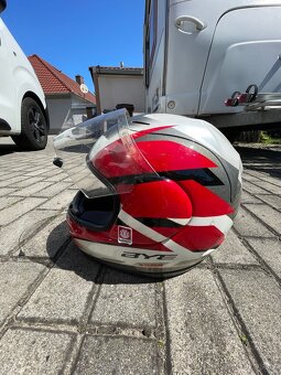 Prodám helmu Yamaha vel.58 - 2