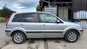 Ford Fusion 1.4i 59kW, benzín, r.v. 2008, najeto 106 085 km - 2