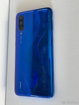 MI 9 lite mobilni telefon - 2