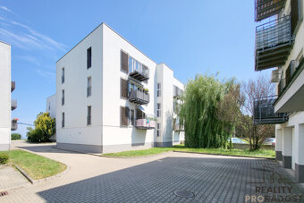 Prodej bytu 1+kk 33 m2 - 2