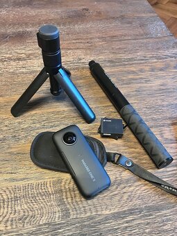 Insta360 - 2