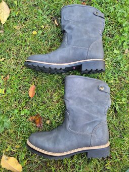 Zimní kožené polokozačky Bench vel. 42 nové - 2